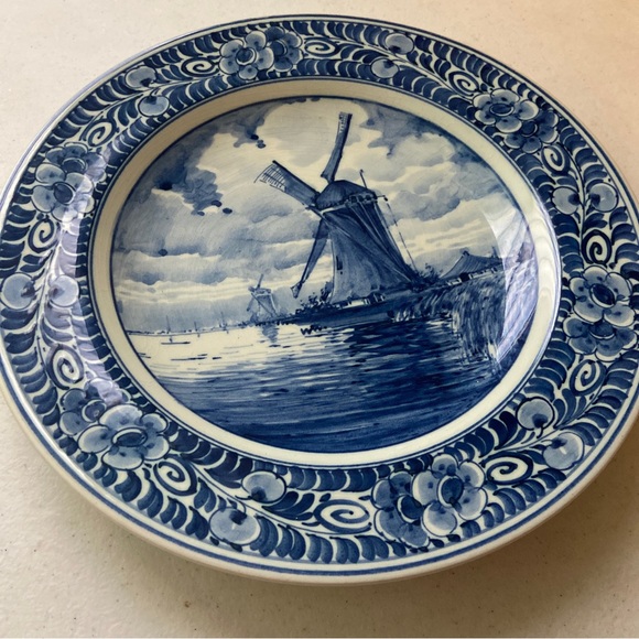 Vintage Hand Painted D.P. Delft Holland Windmills Ceramic Wall Plate - Picture 2 of 8
